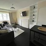 Walthamstow - Apartment - Sleeps 3 - Streetparking