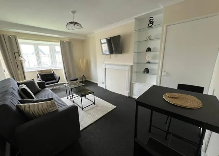 Walthamstow - Apartment - Sleeps 3 - Streetparking